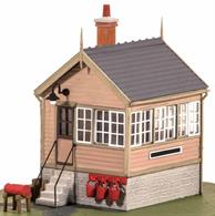 Detailed model kit to build a small platform or ground mounted signal box.Small signal boxes like this one were built at many minor branchline stations where traffic did not require a larger 'box to manage the basic arrangements of passing loop and siding. This size would also be suitable a level crossing box with signals operated by the crossing keeper to warn approaching trains.Size 65x50mm