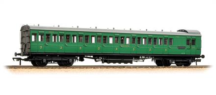 Highly detailed model of the South Eastern &amp; Chatham Railway (SECR) 60-feet length passenger stock featuring raised, glazed lookouts in the roof over the guard's compartment referred to as a birdcage lookout due to the similarity to an aviary enclosure.Brake third class coach finished in the later SR malachite green livery. Era 4 1922-1948