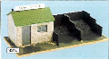 Coal facilities were essential at all stations in the steam era; for heating, supplies for the area and for locos. A larger coal yard can be made by adding more SS17 coal bunkers. Supplied with pre-coloured parts although painting and/or weathering can add realism; glue is required to complete this model. Footprint:122mm x 50mm.