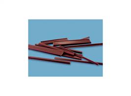 Pack contains 12 Girders to use as a load or as detail for your goods yard.