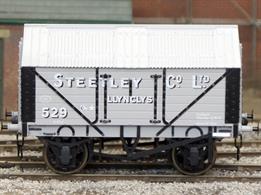 Production expected early 2019A new detailed model of a 7 plank sided covered lime wagon with peaked corrugated iron roof based on RCH 1887 design specifications.This new design add to the range and specification of O gauge ready to run wagons, featuring a diecast chassis for added weight and compensation beams for smooth running.British Manufacturing. Dapol plan to be producing these models from their factory unit in Chirk.
