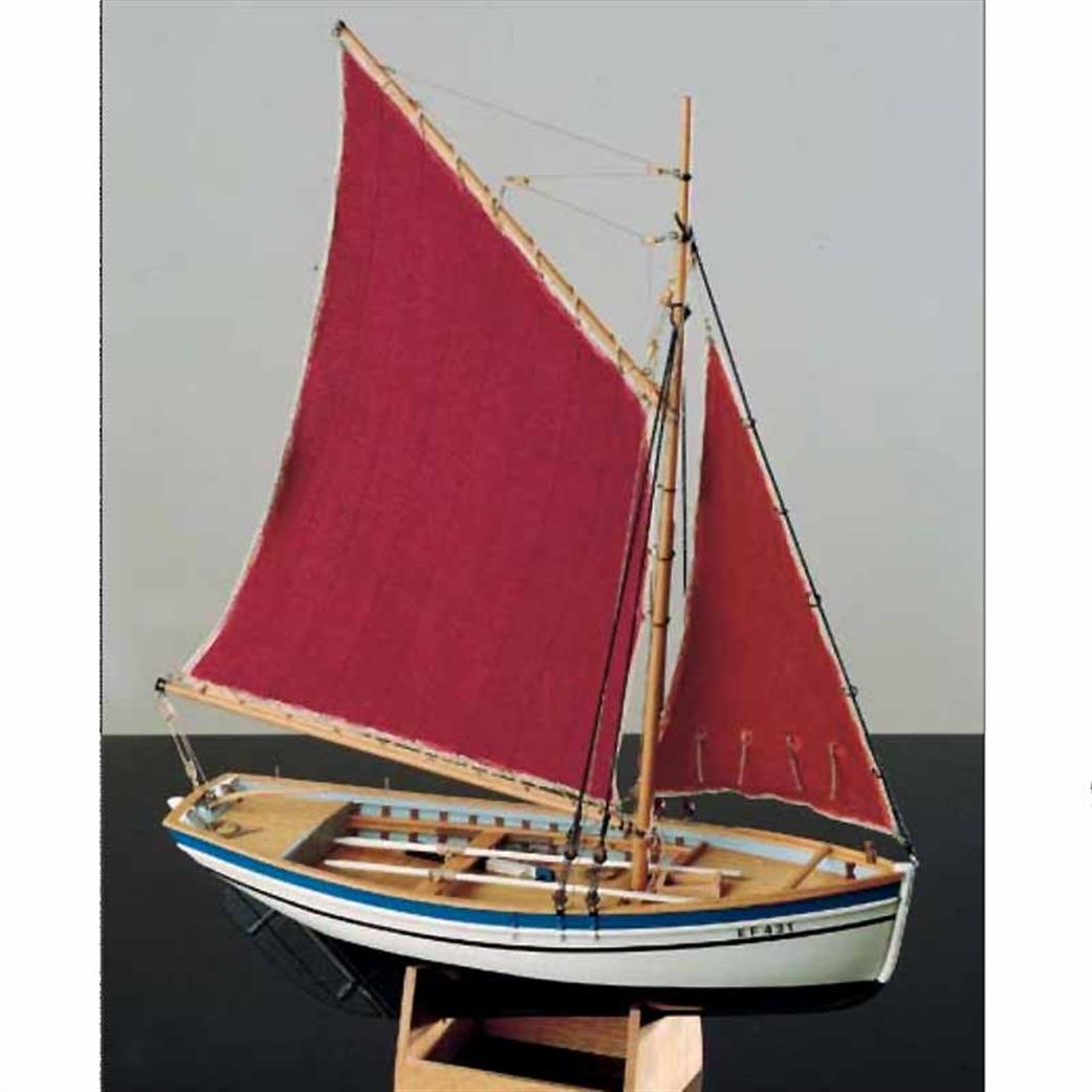 Corel 1/25 SM43 French Coastal Fishing Boat Sloop Rigged Kit
