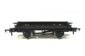 Dapol WCHASS10 00 Gauge 10ft Wagon Chassis10-foot wheelbase wagon chassis with wheels, buffers and couplers.