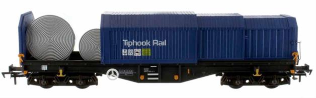 An excellent and highly detailed model of the VTG Ferrywagon telescopic hood covered coil wagons finished in Tiphook Rail blue livery. Designed to ensure that high-grade steel sheet being transported in rolls or coils for pressing of car body panels and domestic appliance casings arrived in perfect condition.The model features sliding hoods, allowing the interior to be accessed. Dapol have even supplied several steel coil models, ideal for representing a loading or unloading scene and displaying OO modelling at its' best.