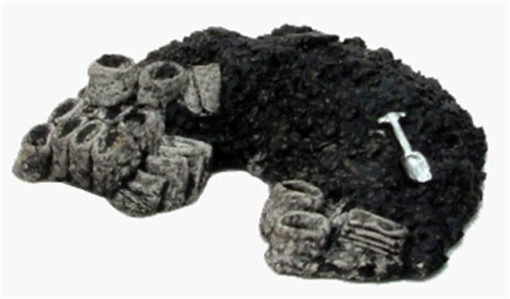 Harburn Hamlet OO FL166 Coal Heap with Sacks and Shovel