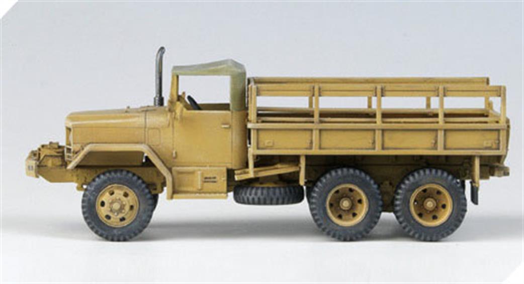Academy 13410 US M35 2.5Ton Cargo Truck Kit 1/72