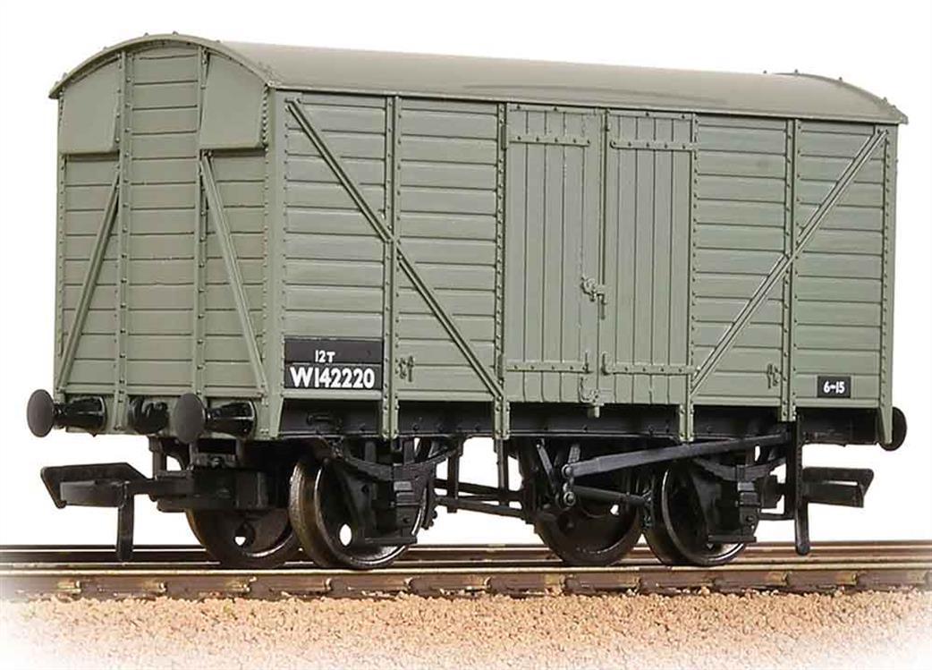 Bachmann OO 37-731B BR 12-ton ex-GWR Ventilated Box Van Grey Early