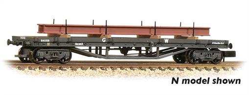 A good model of the 30-ton bogie bolster wagon with GWR plate frame bogies finished in GWR goods dark grey livery. supplied complete with a steel girder section load.Era 3 1923-1948 (grouping)