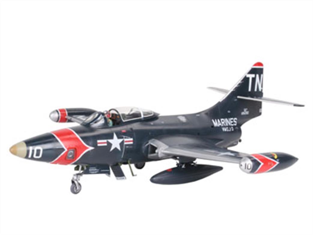Revell 1/48 04582 F9F-5p Panther