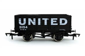 Dapol 4F-071-142 OO Gauge United 7 plank open coal wagon 3154