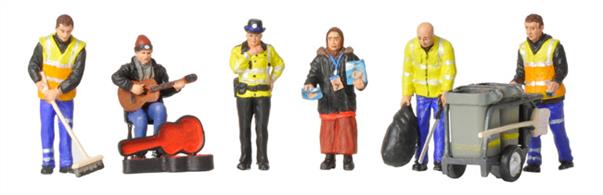 Bachmann OO Modern Street Scene Figures 36-411 is a Pack of 6 modern street scene figures including road sweepers, busker, Big Issue seller and PCSO.