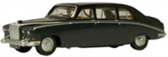 Oxford Diecast 1/76 Daimler DS420 Limousine Embassy Black &amp; Carlton Grey 76DS003