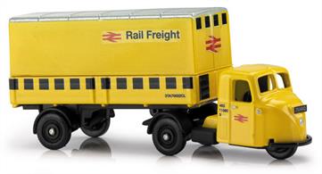 The post-war version of the Scammell mechanical horse featured a re-designed and more modern looking body. Many were purchased by British Railways to replace the last horse-drawn delivery lorries. This model carries the late 1960s era high visibility yellow livery with double-arrows logo and Rail Freight lettering on the semi-trailer.