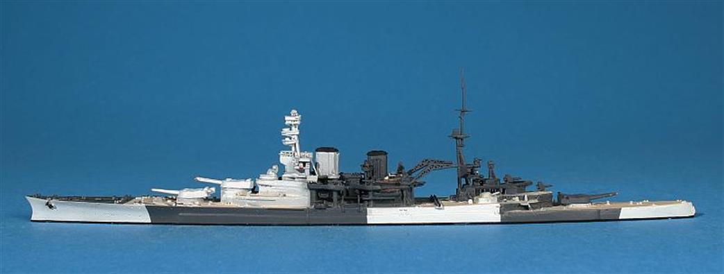 Navis Neptun T1106A HMS Repulse in her 1941 camouflage pattern 1/1250