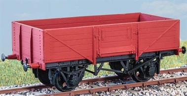 Introduced in 1938, these wagons (diagram 1/120) were used for general traffic until the early 1970s. Being equipped with the vacuum brake, they were suitable for express goods services. These finely moulded plastic wagon kits come complete with pin point axle wheels and bearings.Glue and paints are required to assemble and complete the model (not included)