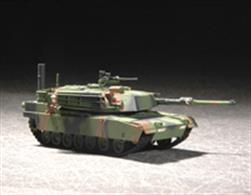 Trumpeter 07276 1/72 Scale US Army M1A1 Abrams Main Battle Tank - ModernDimensions - Length 145mm Width 52mm Height 44mm.Nicely detailed model with over 70 components in the kit. included are decals and full instructions.Glue and paints are required 