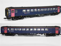 Gaugemaster Collection model of First Great Western class 153 single car Sprinter train 153329 finished in the FGW plain purple-blue livery.