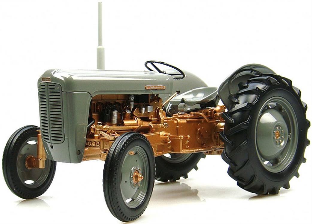 Universal Hobbies 1/16 2986U Ferguson FE35 1956 Tractor Model