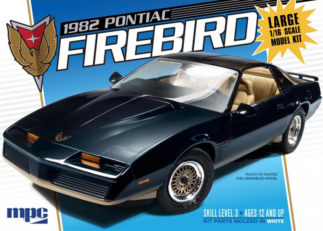 MPC 1/16 MPC858/06 1982 Pontiac Firebird Plastic Car kit