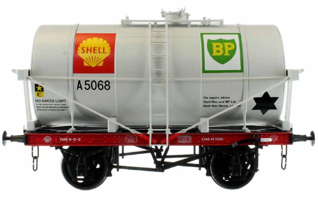 Dapol 7F-058-010 Shell / BP 14-Ton Class A Oil Tank Wagon Grey A5068 O Gauge