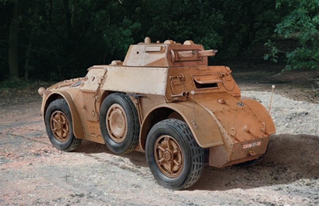 Italeri 1/35 6482 Autoblinda AB40 Armoured Car Kit