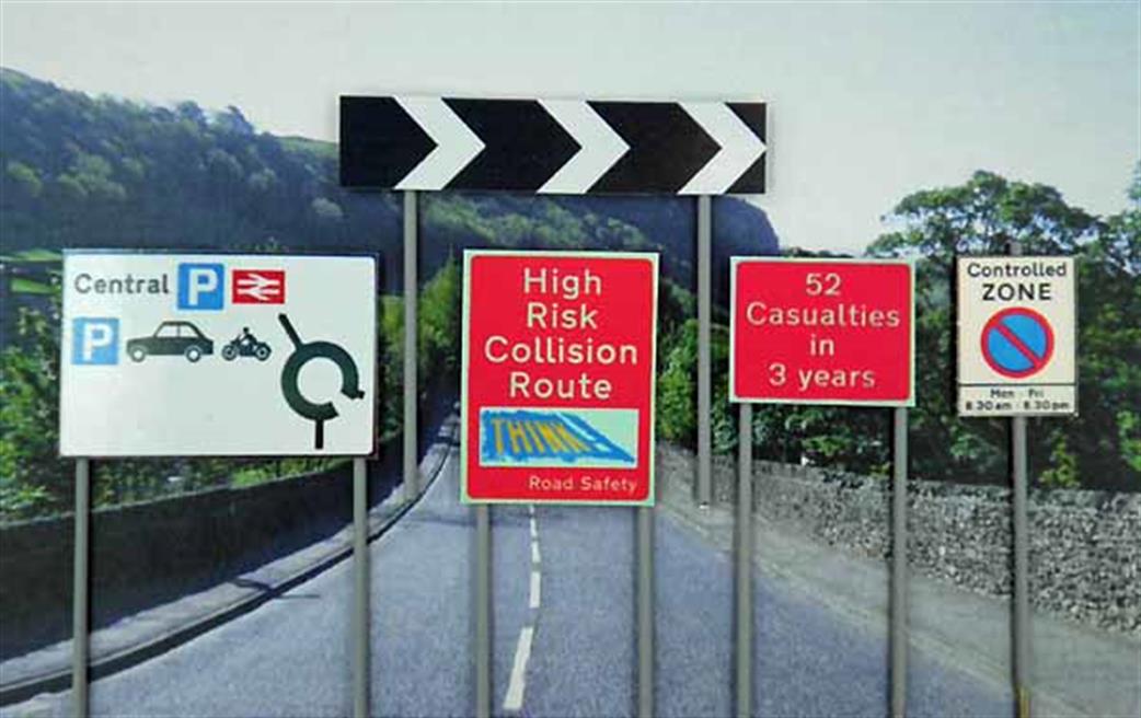 Ancorton Models OO 957-14 Large Road Signs