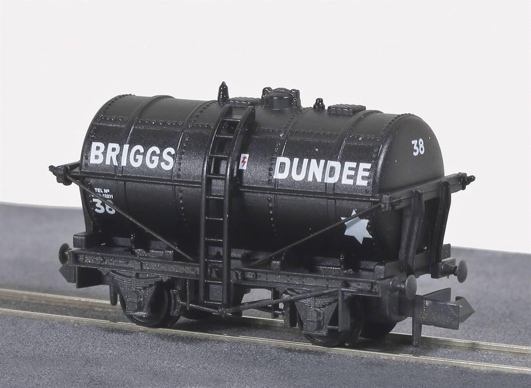 Peco N NR-P175 Briggs of Dundee Oil Tank Wagon