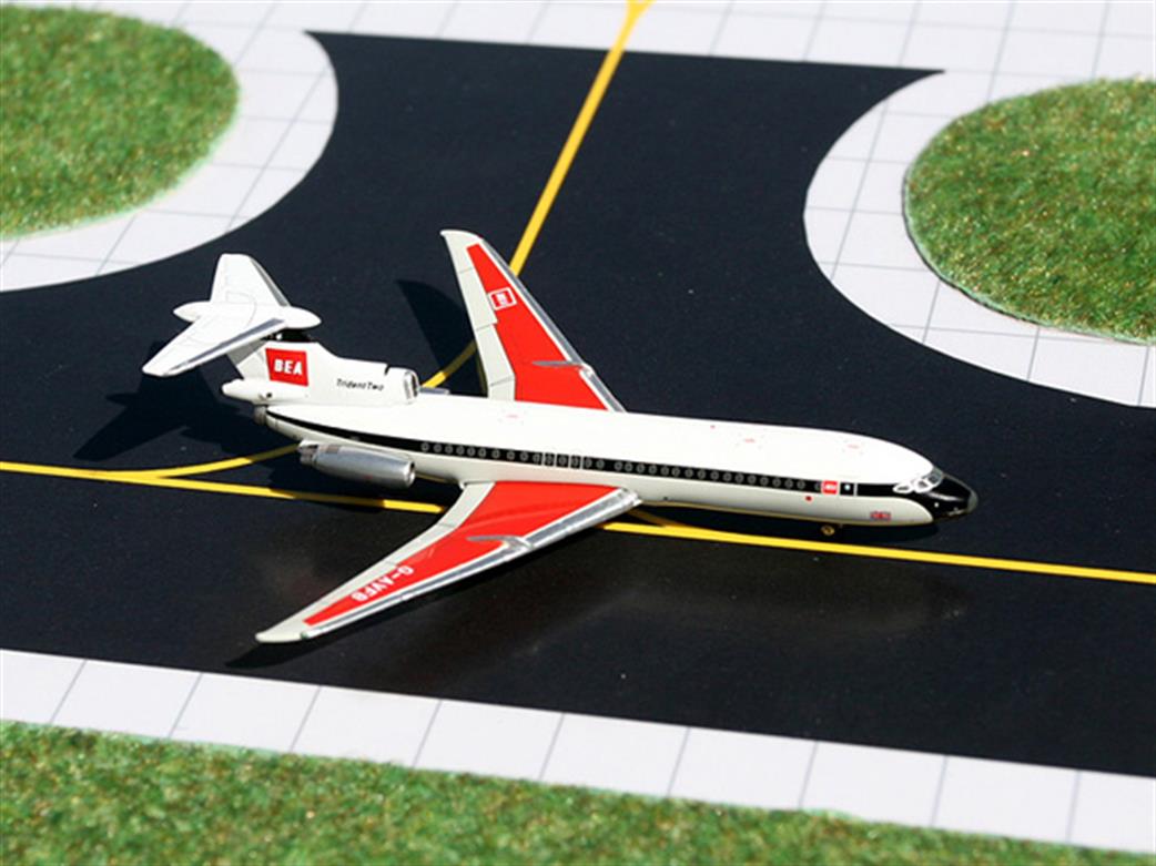 Gemini Jets 1/400 GJBEA852 BEA Hawker Siddeley Trident 2E Red Square Livery