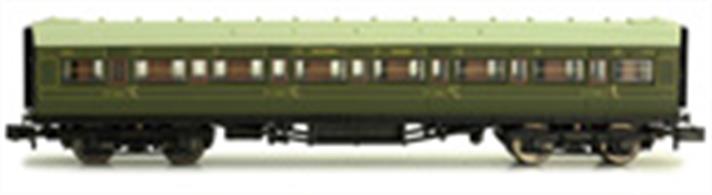 Dapol N Gauge 2P-012-004 Southern Railway Maunsell Design First Class Corridor Coach 7670 SR Lined Green Livery