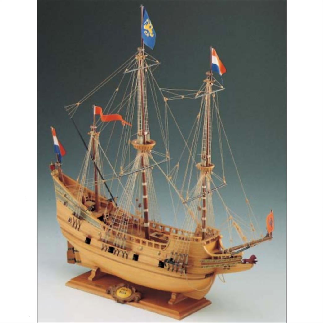 Corel 1/50 SM18 Half Moon 17th Century Dutch Galleon
