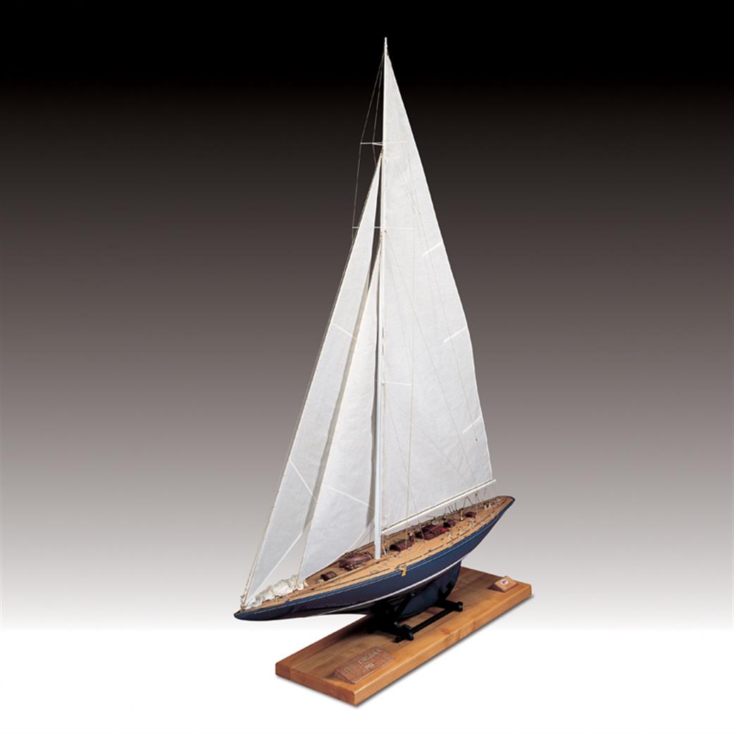 Amati 1700/82 Endeavour 1934 J Class Yacht Kit 1/35