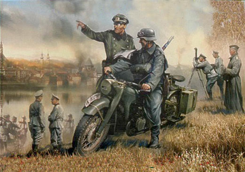 Zvezda 1/35 3632 German WW2 Solo Motorcycle R12 w Crew