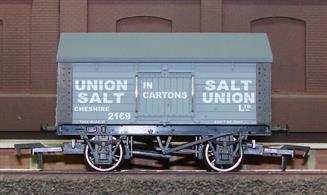 Dapol 4F-018-005 00 Gauge Union Salt - Salt Union Covered Salt VanModel of a covered salt van in the livery of Salt Union a Cheshire based producer.