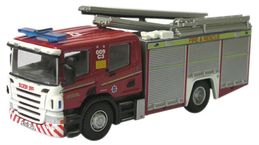 Oxford Diecast 76SFE001 Cleveland Fire & Rescue Fire Engine 1/76