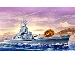 Trumpeter 1/700 USS Massachusetts US WW2 Battleship BB59 Plastic Kit 05761Number of parts 378Model Length 297.1mmGlue and paints are required to assemble and complete the model (not included)
