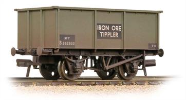 An excellent model of the standard BR 27-ton iron ore tippler wagon painted in the goods grey livery. These wagons were used for many other loads in addition to iron ore, including other ores, sand and aggregates traffics.