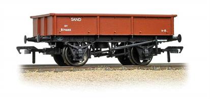 An excellent model of the BR sand tippler wagon.Eras 4-5