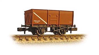 Special Offer! Just 8.99 while stocks last!Bachmann Graham Farish N Gauge 377-451B BR 16-ton Mineral Wagon Slope SidesA nicely detailed model of the slope-sided 16-ton steel bodied open mineral wagons built for the Ministry of Transport during WW2 and taken over by British Railways in 1948.