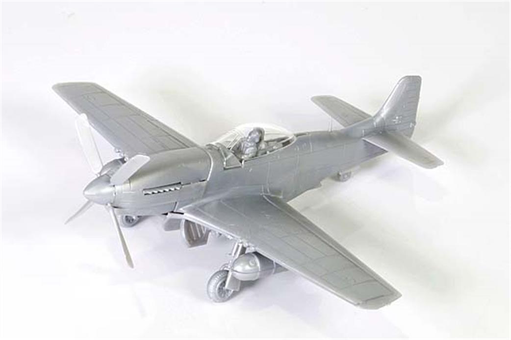 Unimax Forces of Valor 1/72 UN873010A US P-51D MUSTANG - GB 1945 aircraft kit