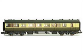 A highly detailed model of the Collett design corridor coaches built in the 1930s. The fittings of the real coaches are moulded or added as separate parts, right down to the end grab rails, riveted roof panels and very fine roof vents. The body if completed with interior detailing and neatly reproduced lettering.Collett Brake Composite coach 6537 with 1st and 3rd class compartments, plus guards' office and luggage van.