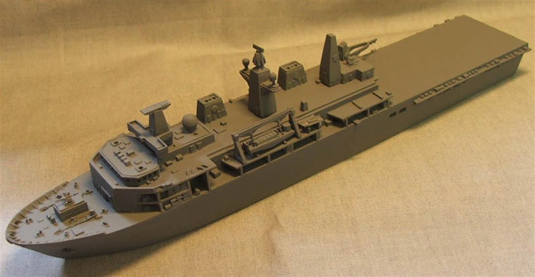 Atlantics WM 1/700 ATL4K HMS Albion or Bulwark RN Assault Ships Resin Kit