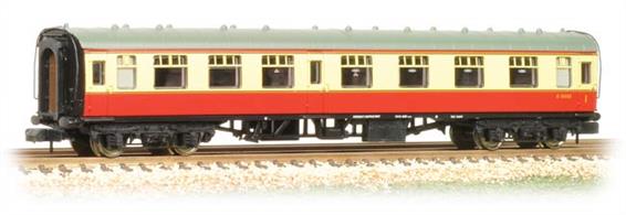 Bachmann Graham Farish N gauge model of the British Railways Mk.1 side corridor composite coach in the early BR&nbsp;crimson &amp; cream livery. The CK side corridor composite coaches contained compartments with seating for first and second class passengers, providing a suitable percentage of first class seating on secondary and cross-country train services. Four compartments are fitted with first class seating, while three slightly smaller compartments have second class seats.These coaches are ideal for modelling shorter secondary train formations. Era 4