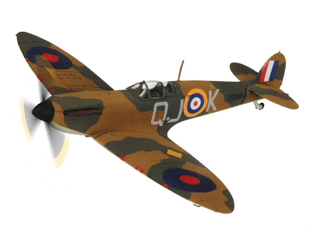Corgi 1/72 AA39203 Preowned Spitfire MKII P7350 The Oldest Airworthy Spitfire in the world BBMF Coningsby Lincs