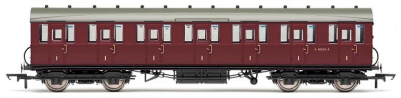 Hornby OO BR Gresley Suburban First Class Coach Crimson R4648BR Gresley Suburban 1st Class Coach - R4648These coaches were used on suburban passenger and many local passenger trains throughout the LNER network.This model is the first class compartment coach finished in British Railways crimson livery. Length: 217mmLivery: BRSpecial Features: Interior &amp; exterior details.