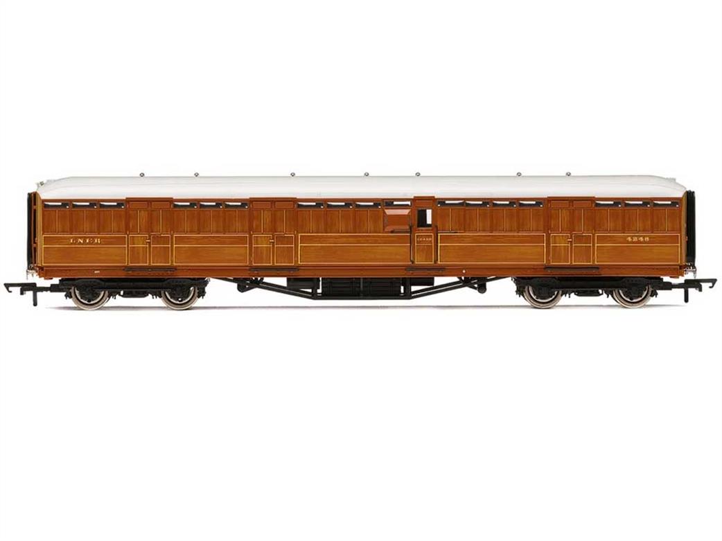 Hornby OO R4830A LNER Gresley Gangwayed Full Brake Coach 4247 LNER Varnished Teak