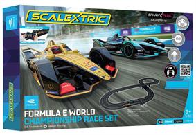 The Scalextric Spark Plug Formula E set can have up to 12 players – 2 drivers and a team of 5 additional pit crew. The pit crew can deploy power ups and are assigned an in-app pit crew position, including chief mechanic and lollipop. These players must effectively complete mini games as a team to successfully complete the pit crew challenge!