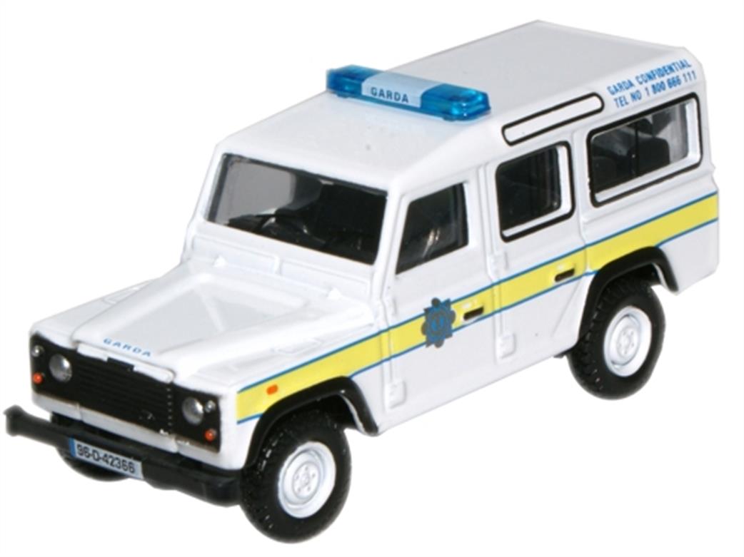 Oxford Diecast 1/76 76DEF004 Land Rover Defender Station Wagon Garda