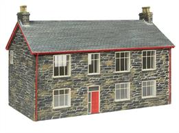 Inspired by the buildings at Porthmadog Harbour Station on the Ffestiniog Railway in Wales, this Scenecraft model depicts the impressive stone-built main hall and is complete with red highlights. This model would suit many Narrow Gauge layouts and dioramas perfectly, but could also be used as a station building or even put to other uses away from the station on a OO scale layout.