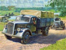 Zvezda 1/100 German WW2 Opel Blitz Truck Snap Together Kit 6126
