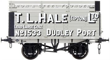 Dapol Lionheart Trains LHT-F-073-001 O Gauge Hale 7 Plank Open Wagon number 1533 with Coke RailsA detailed ready to run O gauge 7 plank open wagon model from Lionheart Trains tooling finished in as a wagon fitted with coke rails and operated by Hales.